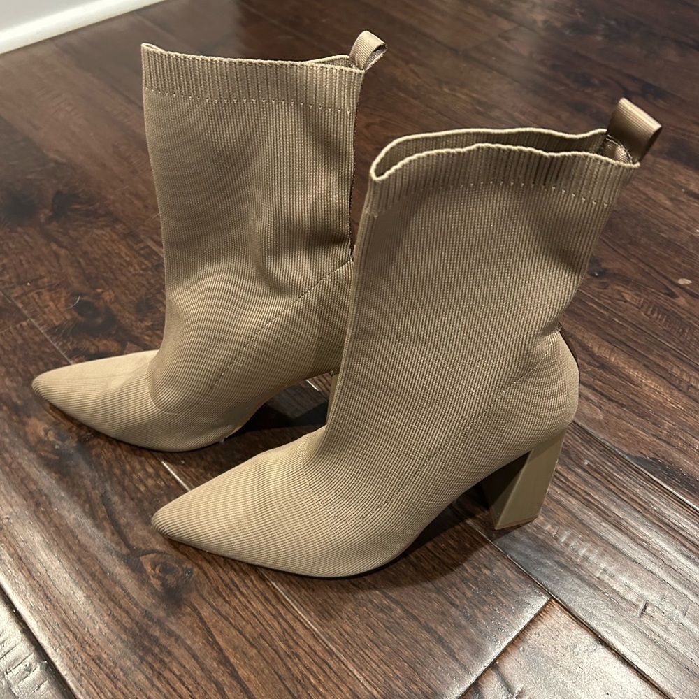 Women's heel boot - Forever 21, size 9, Taupe